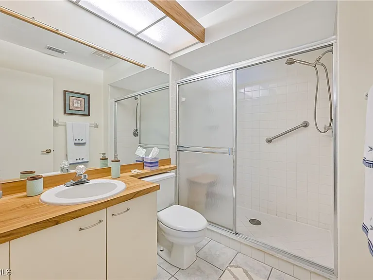 8366 Charter Club Cir #8 — Photo 13