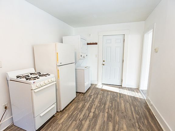 washer and dryer/ refrigerator/ stove