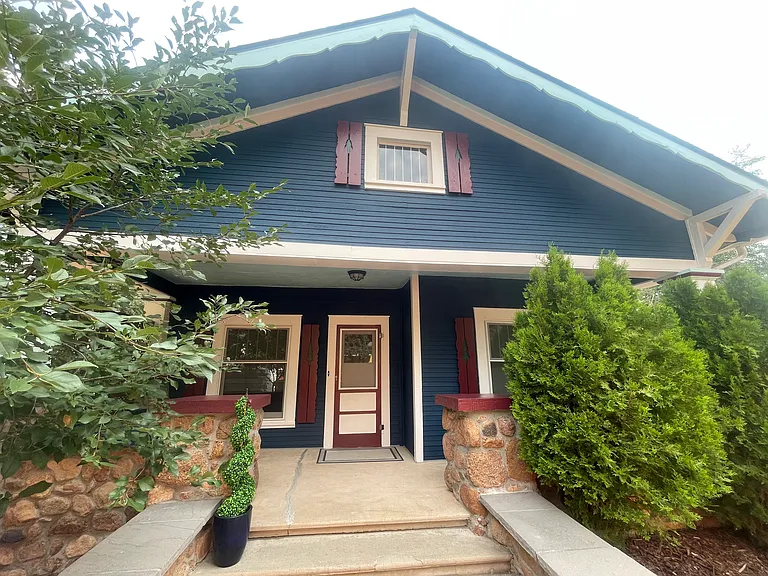 15 Wolfe Ave — Photo 2