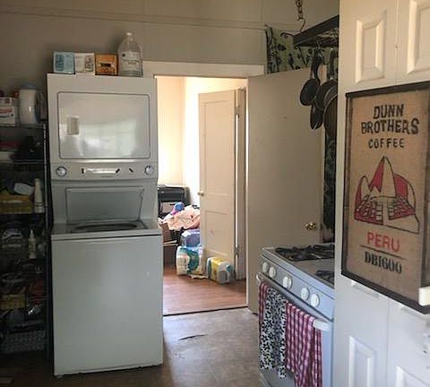 2nd image of 502 Hettie St