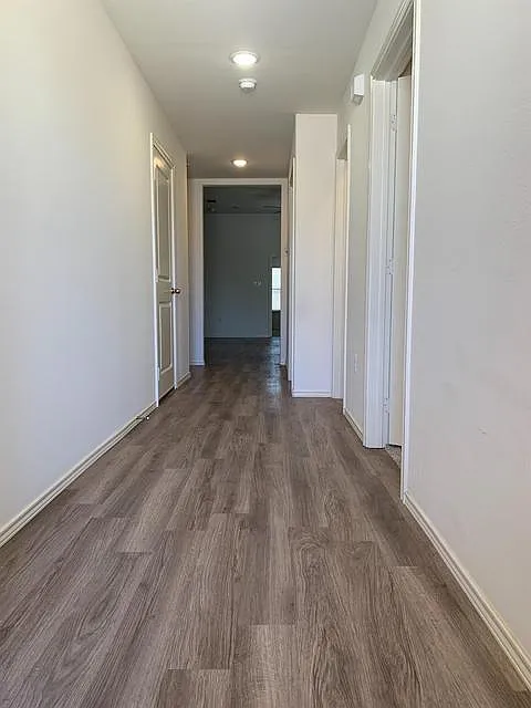 3 bed, 2.0 bath, 1472 sqft, $1,600 — Photo 2