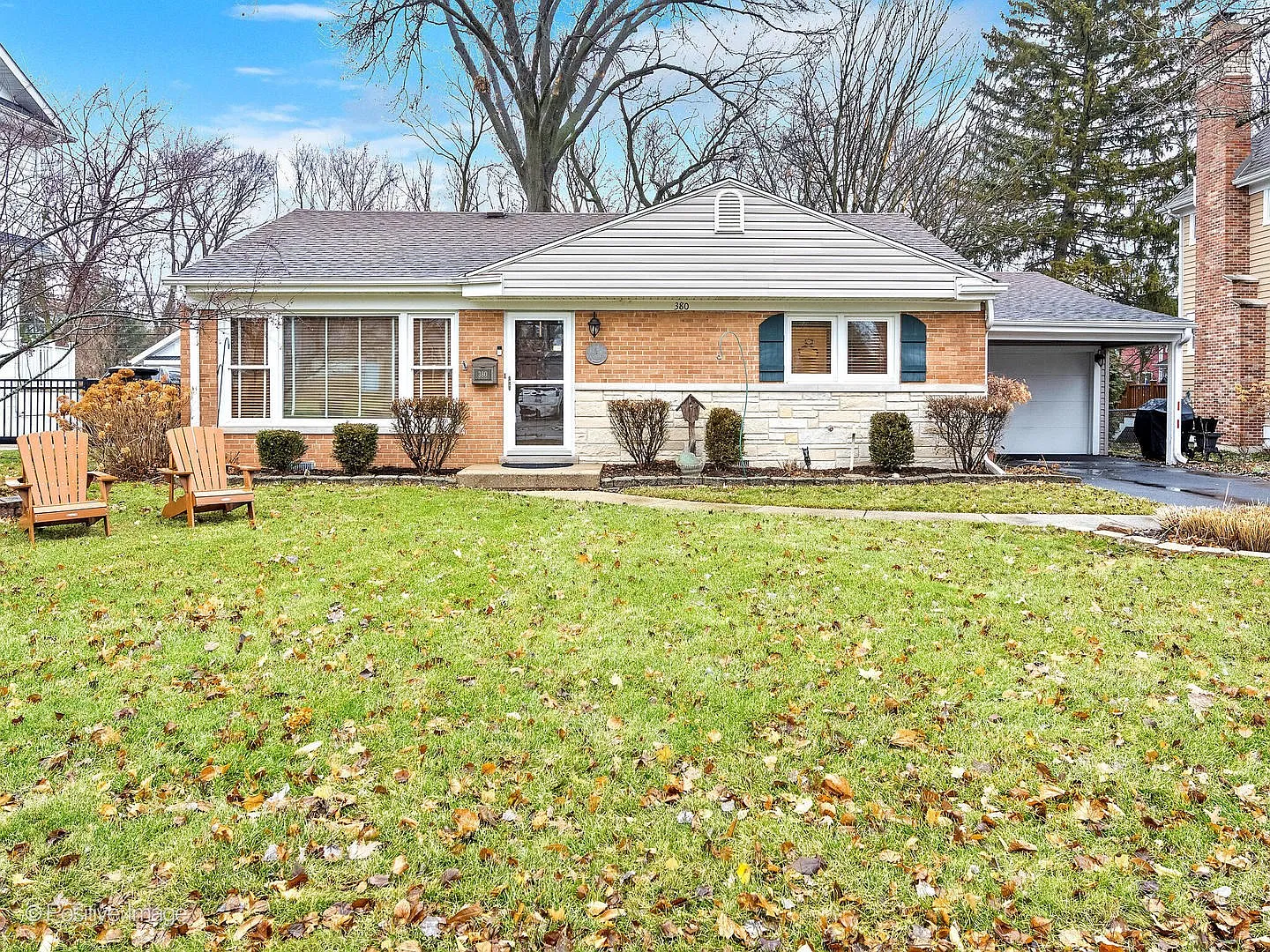 380 Maple St photo 1