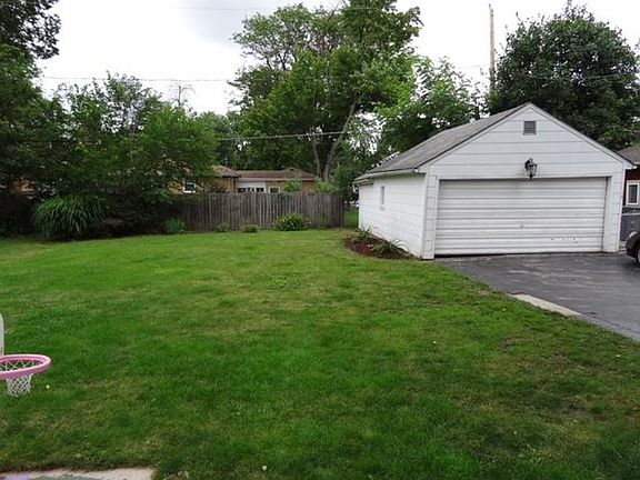 3rd image of 1465 Wehrle Dr