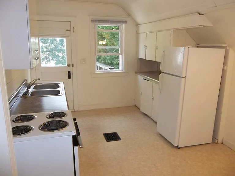421 S Main St #2 — Photo 8