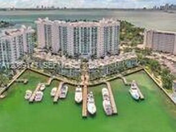 7900 Harbor Island Dr, North Bay Village, FL