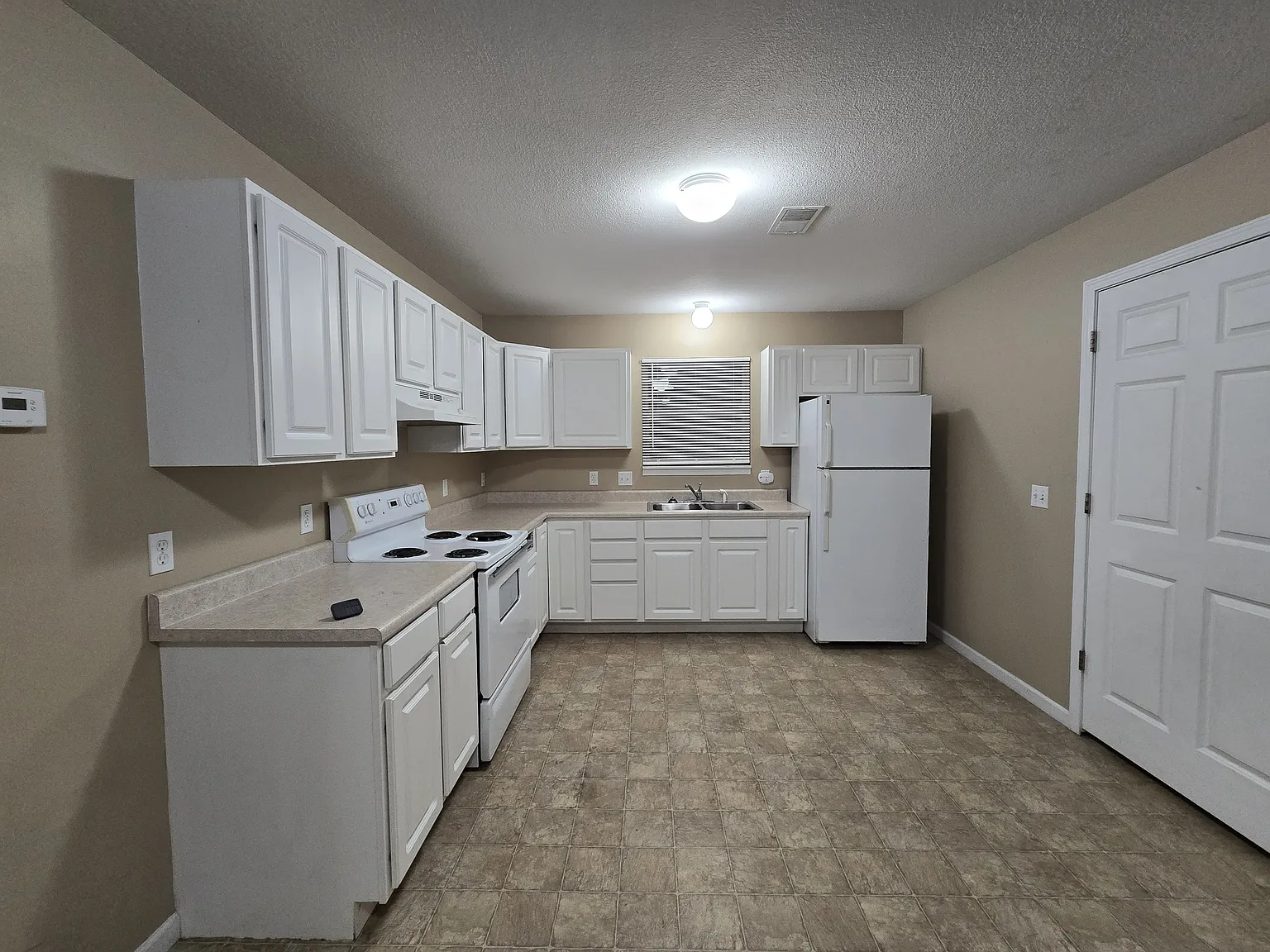 9343 W Watergate Rd — Photo 3