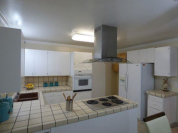 4th image of 4859 Clydelle Ave