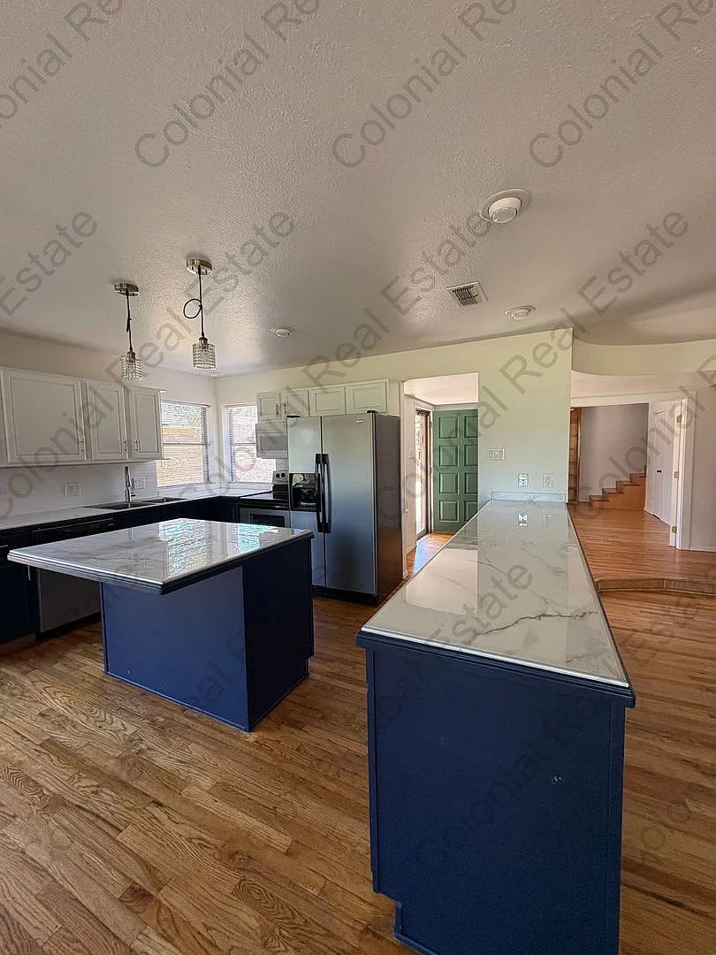 Spacious 3 bedroom, 3 bathroom home on the golf course. — Photo 3