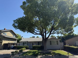 904 Singingwood Rd, Sacramento, CA