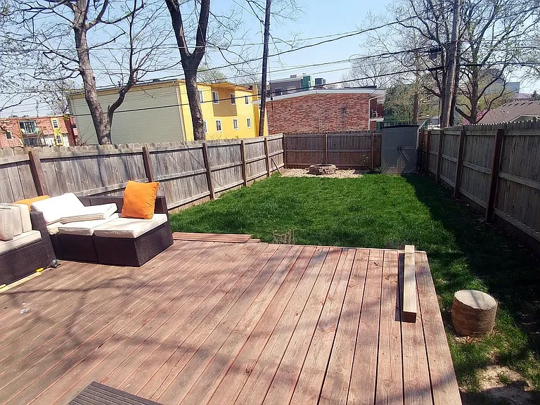 4431 Jefferson St — Photo 22