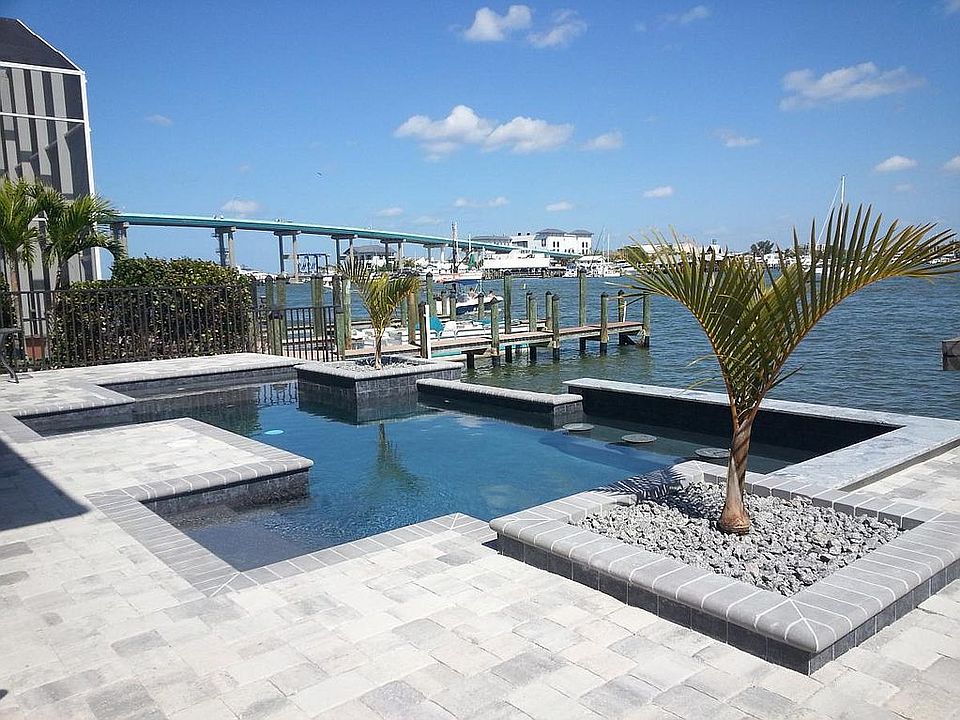 Bayside Pool