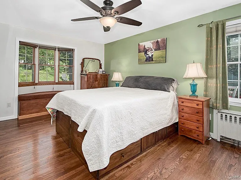 1015 Shore Acres Dr — Photo 8