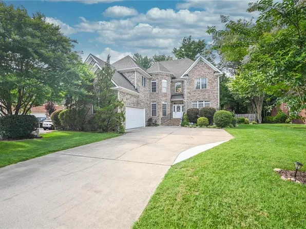 512 Youngstown Ct, Chesapeake, VA 23322