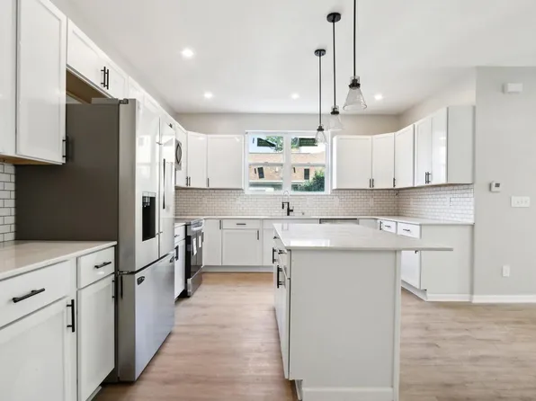 1707 Stardust DRIVE, Waukesha, WI 53186
