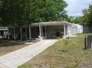 121 Garrison Dr, Sanford, FL 32771