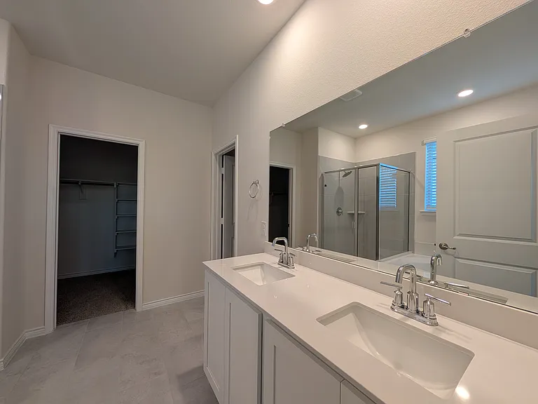2112 Eugene St — Photo 18