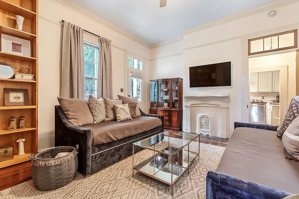 Living room - 3101 Chestnut St