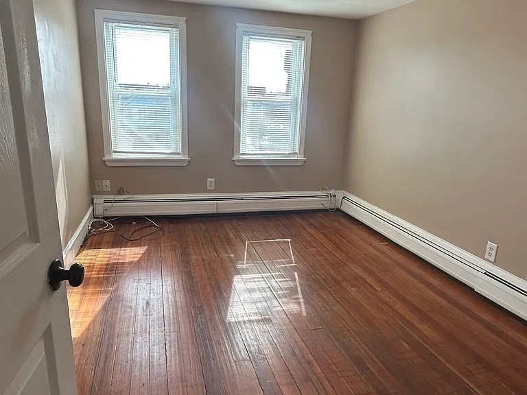 39 Gooding St #3 — Photo 4