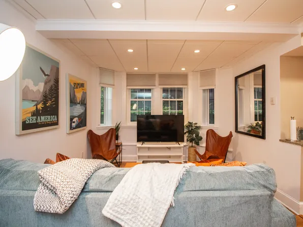 1253-1254 Beacon St #4, Brookline, MA 02446