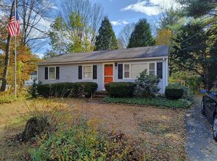 69 W Main St, Russell, MA 01071