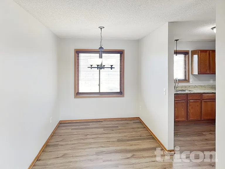 13734 Glenhurst Ln — Photo 4
