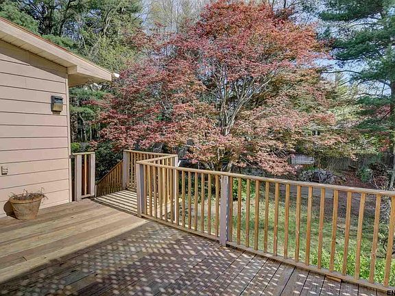 4th image of 5 Sylvan Ln