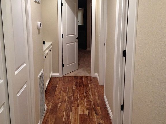 5th image of 3000 Oakleaf Dr