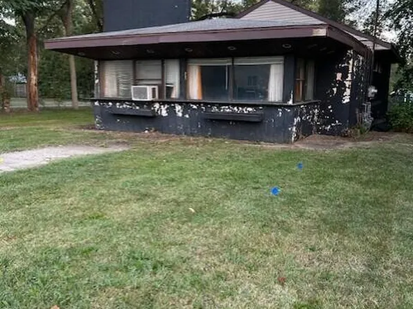 300 E Buffalo St, New Buffalo, MI 49117