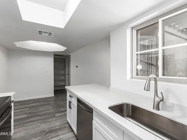 2855 S Extension Rd #212 — Photo 7