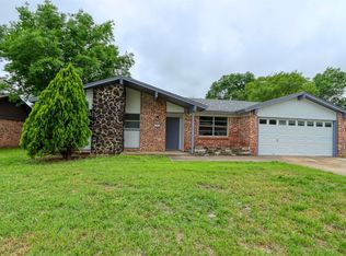 921 Kelley Dr, Everman, TX 76140