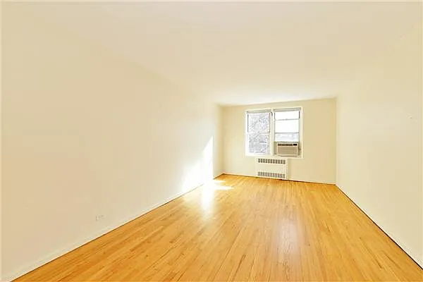 Sold by William Raveis Real Estate | media 5