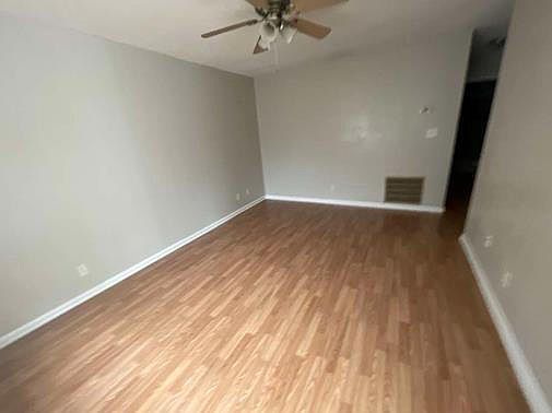 3rd image of 3636 Lamar Ave #A & B