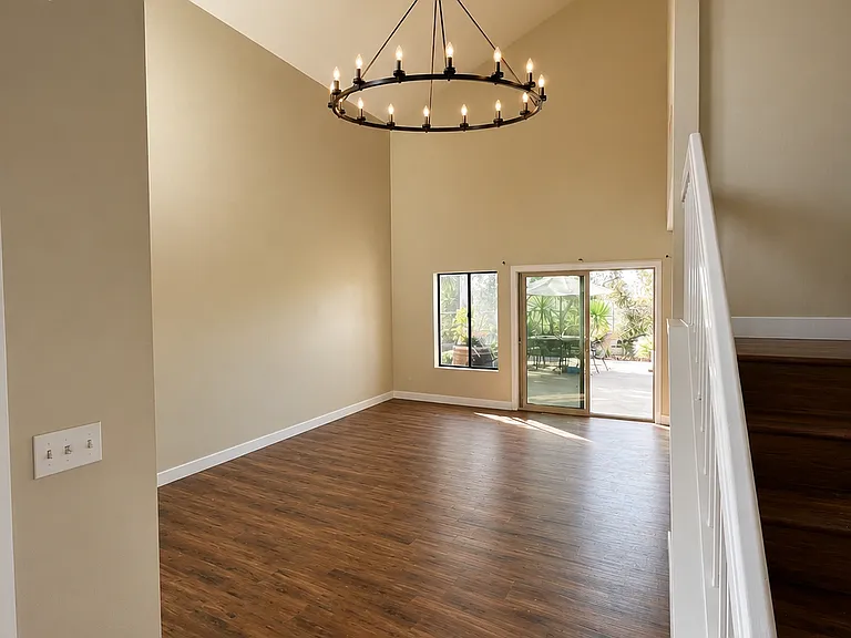 1123 Red Maple Dr — Photo 5