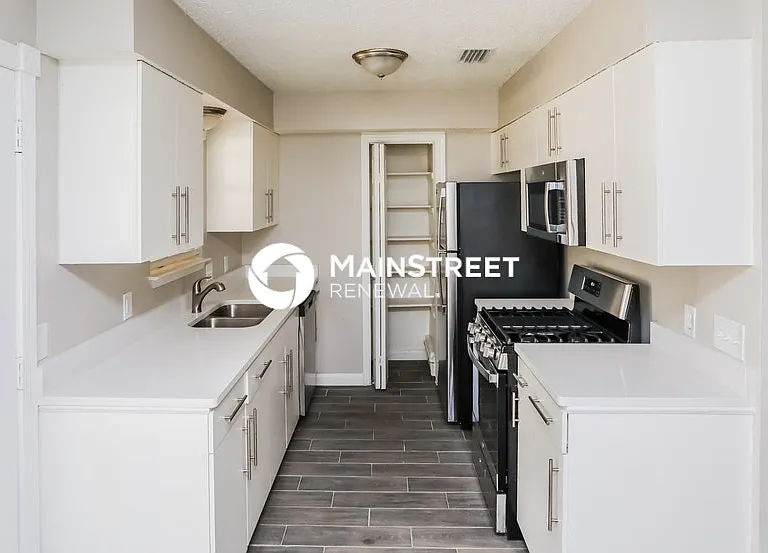 10405 Kinslow Dr — Photo 9