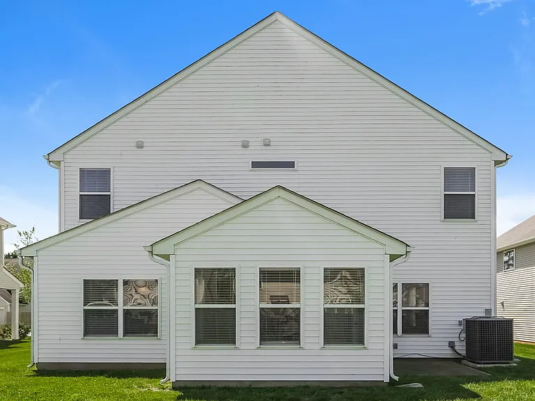 620 Wrayhill Dr — Photo 17