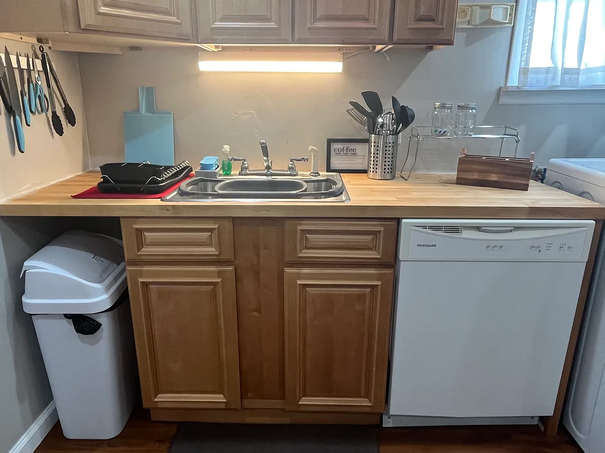 Building Photo - 82 Kail St #1