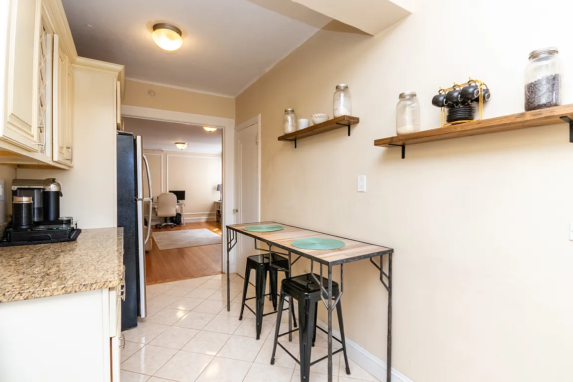 1 bed, 722 sqft, $2,800 — Photo 3