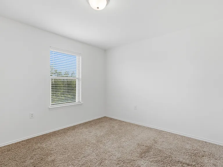 11200 Drumellan St — Photo 59