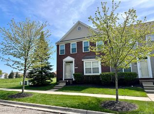 258 Stonegate E UNIT 103, Pontiac, MI 48341