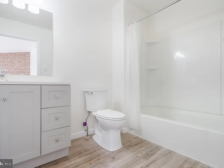 1810 Woodhollow Dr — Photo 7