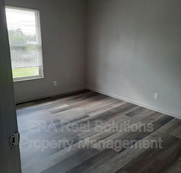 2001 Heritage Dr #6 — Photo 6