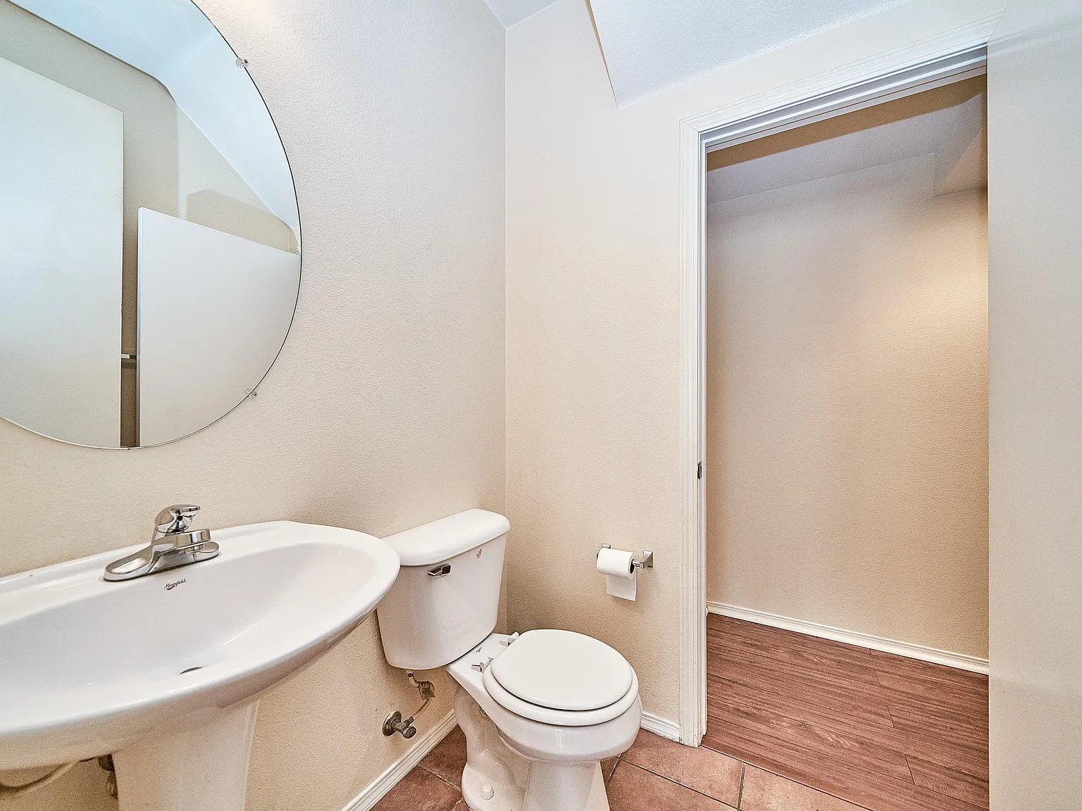 3 bed, 2.5 bath, 1611 sqft, $3,000 — Photo 4