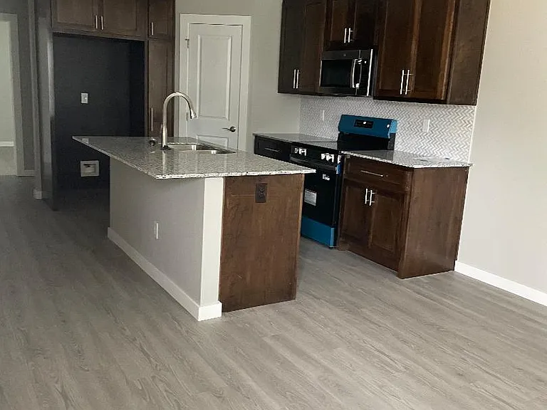 Kitchen (South view)