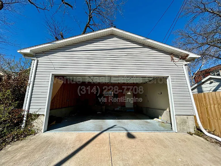 5804 Pershing Ave — Photo 24