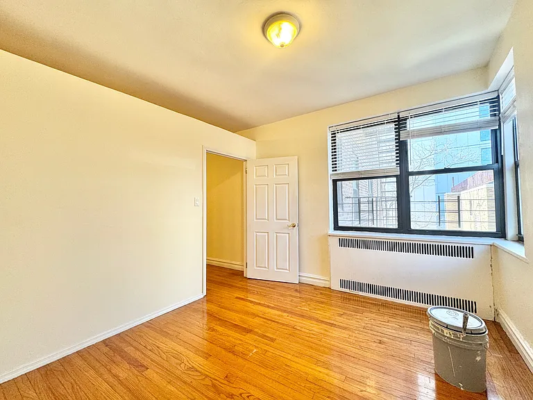 36-40 Bowne St #4B — Photo 1