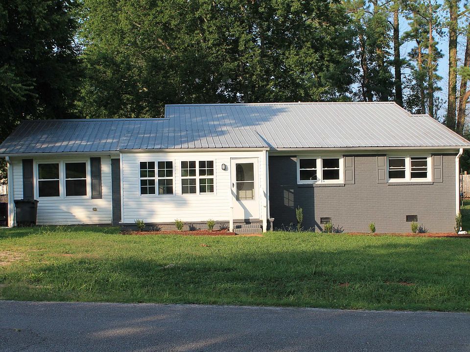 1st image of 2226 Windcrest Dr