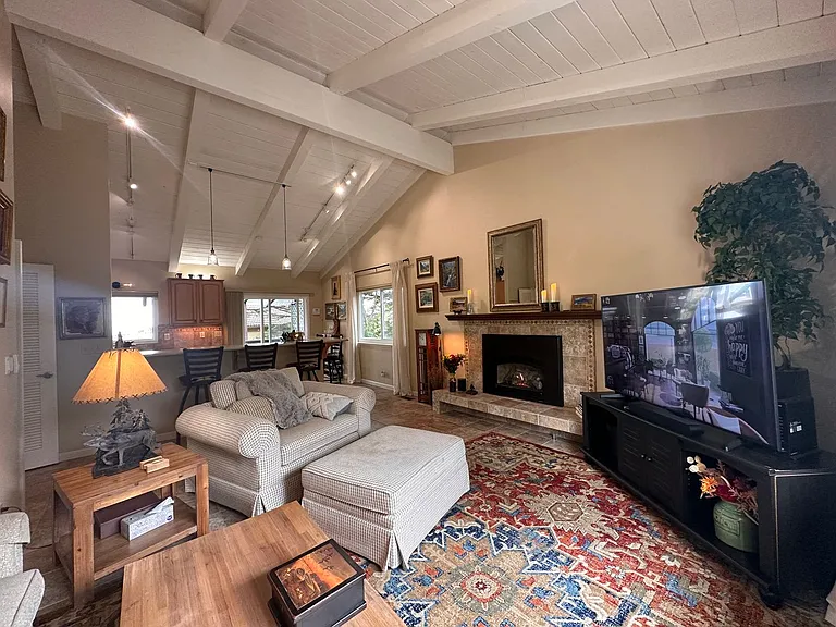 214 Mar Vista Dr — Photo 4