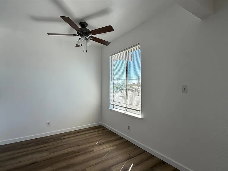 2514 E Andrews Ave — Photo 8