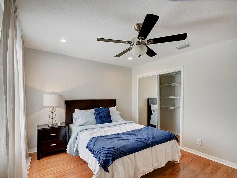 4006 Bahia Isle Cir — Photo 25