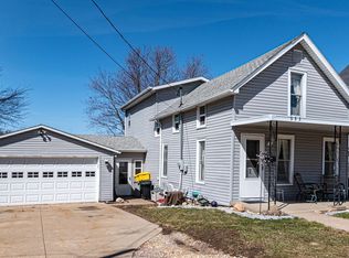 953 Cleveland Ave, Dubuque, IA 52003